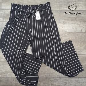 Jon & Anna Pull On Striped Pants Size L